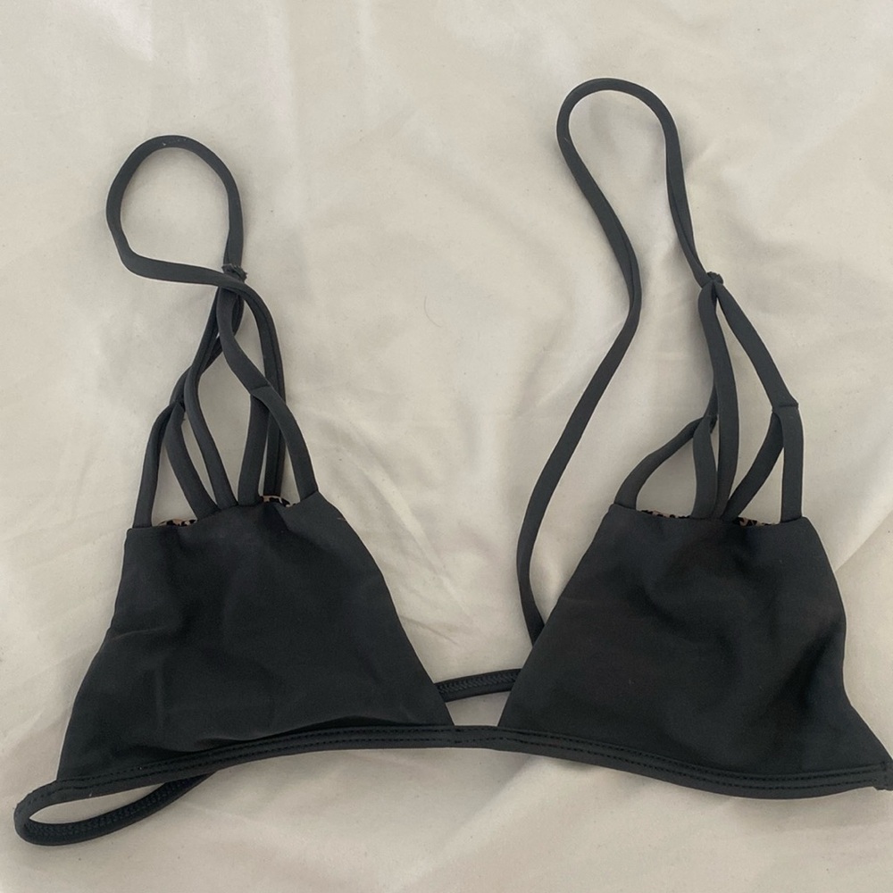 Acacia Swimwear Santorini top size small fixed triangle top in gray